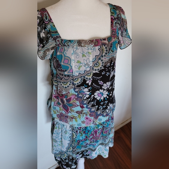 Dress - Picture 7 of 9